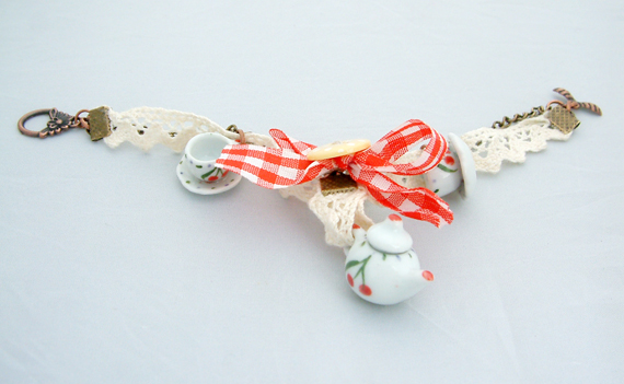 Time for tea - tea pot charm bracelet